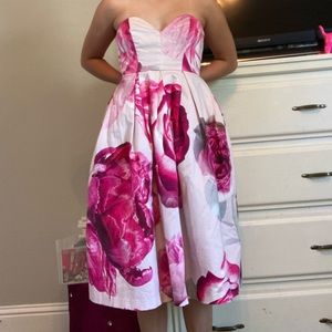 🏷️Asos strapless floral midi dress!